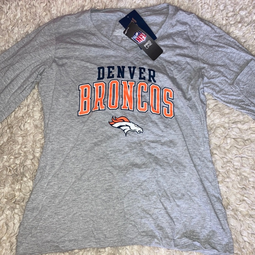 Fanatics Denver Broncos long sleeve gray shirt NWT